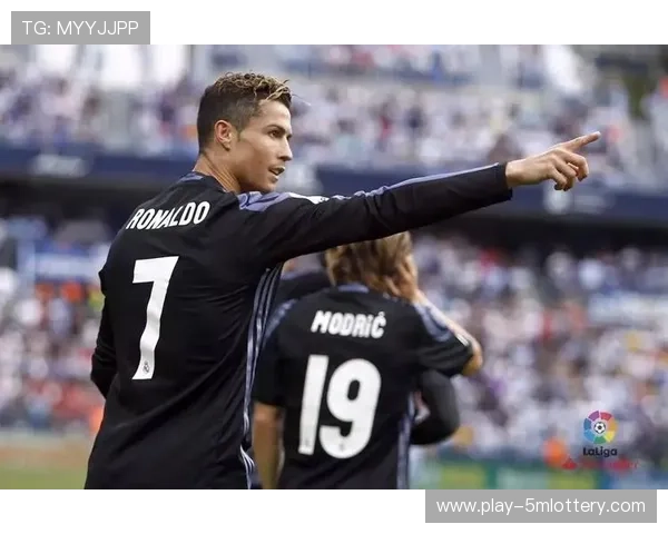 巴萨逆转马竞战术解析，哈维变阵伪九号激活进攻层次