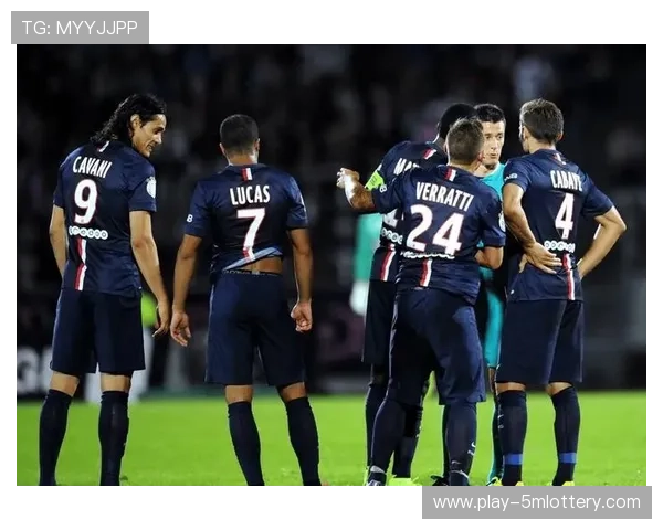 法国北部煤矿区的足球热情：朗斯登顶点燃当地社区狂欢